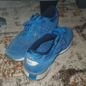 ASICS Vibrant Blue Athletic Shoes